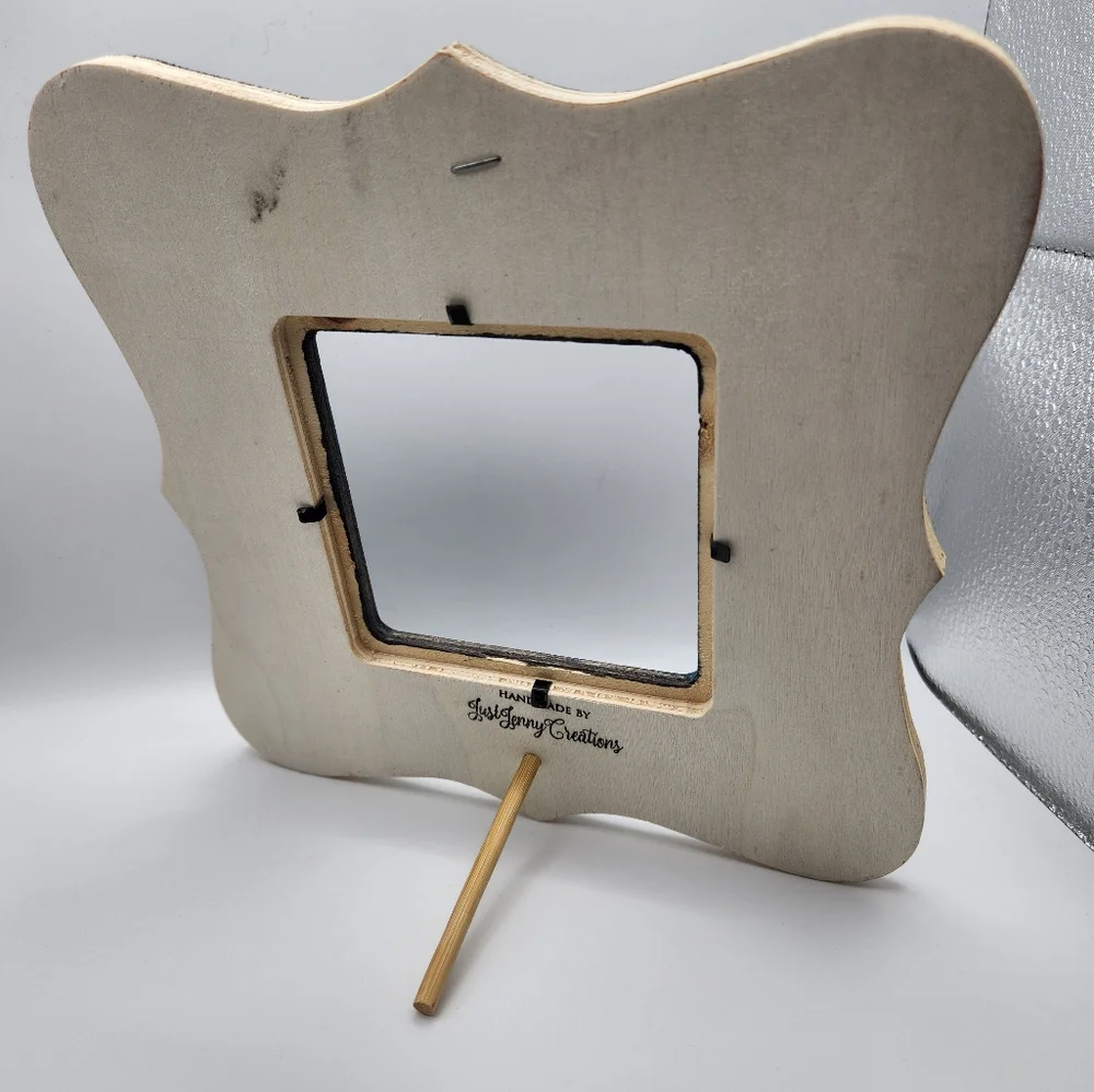 Handmade recycled frame free